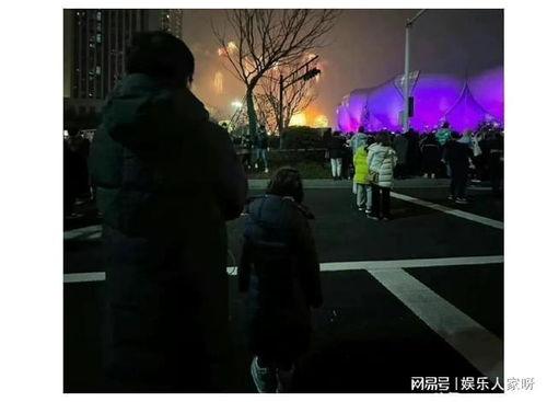 娱乐圈吃瓜爆料博主剪影